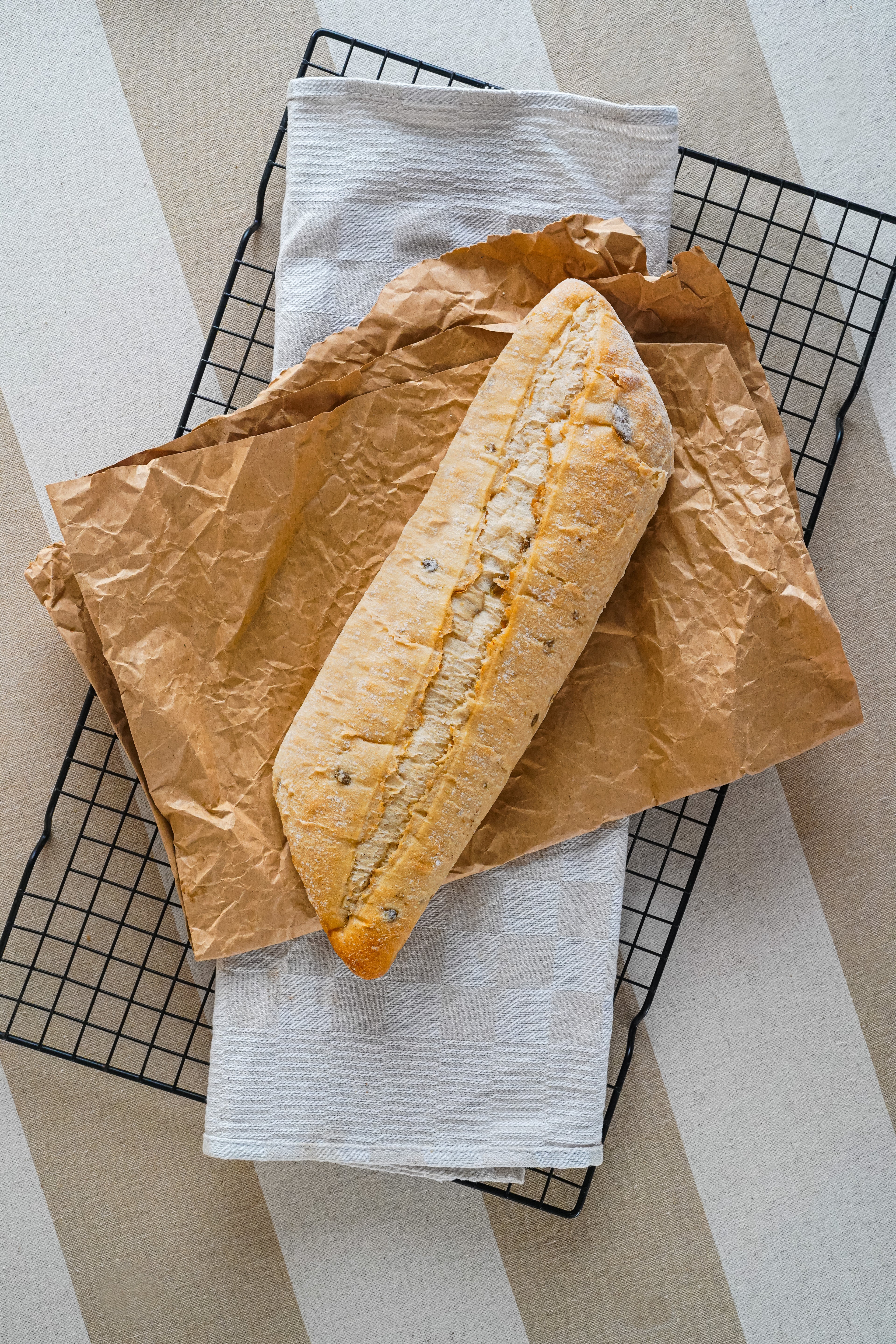 Rustiek Stokbrood met Tomaat