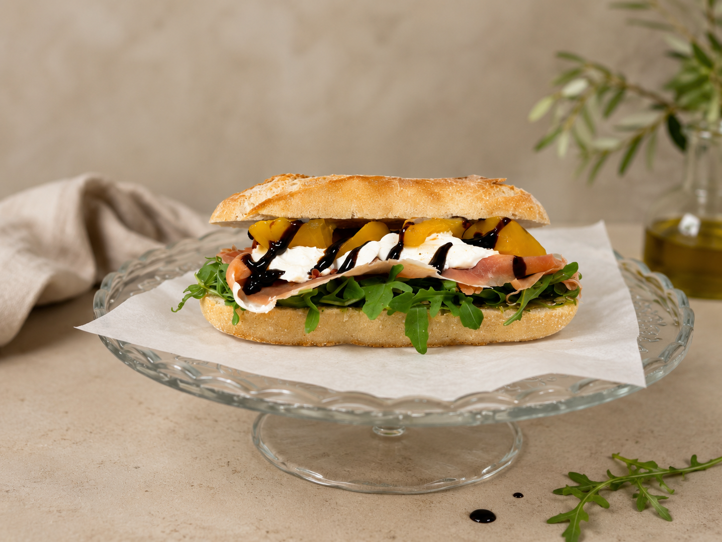 Broodje Burrata met Serranoham